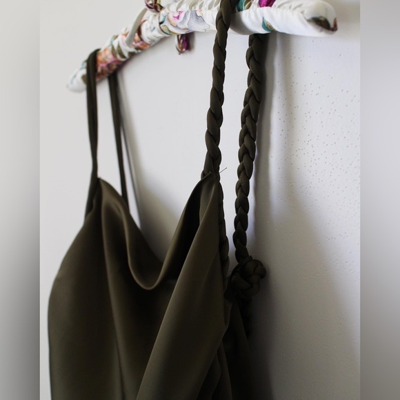 House of Harlow - Picture 2 of 4